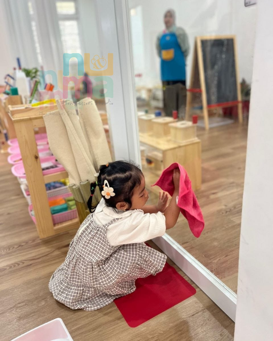 Mengapa Anak Usia Dini Sangat Menyukai Area Practical Life di Kelas Montessori?